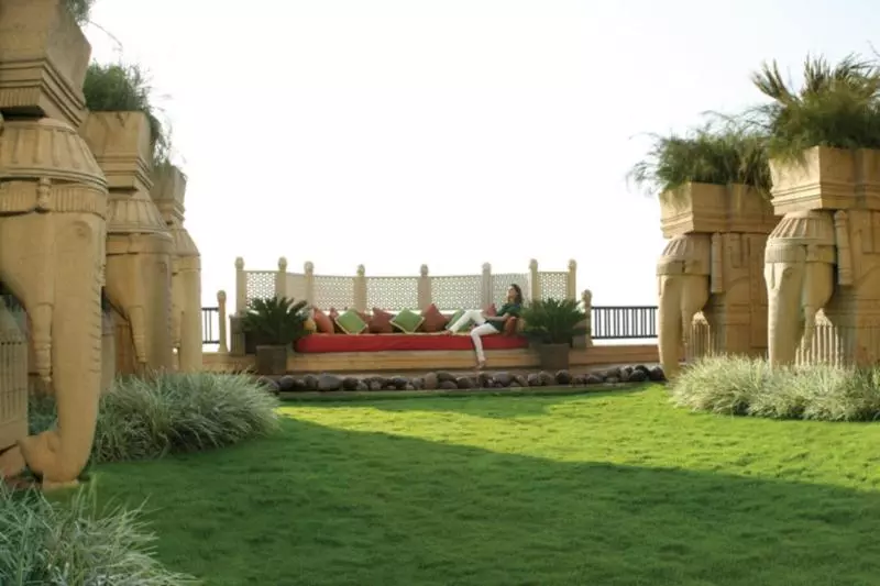 ホテル Courtyard By Marriott Hyderabad