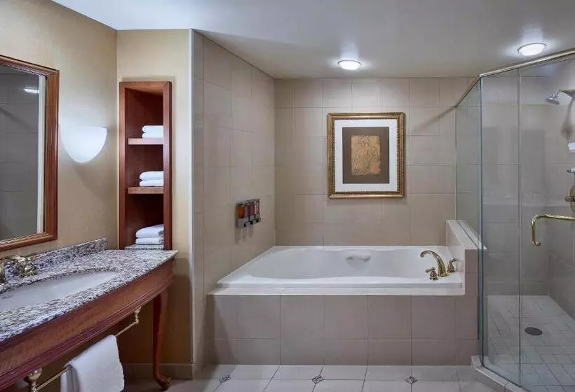 Harrah S Metropolis Hotel & Casino