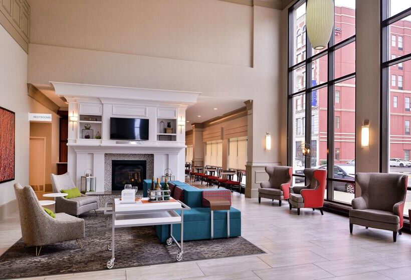 בית מלון כפרי Hilton Garden Inn Terre Haute