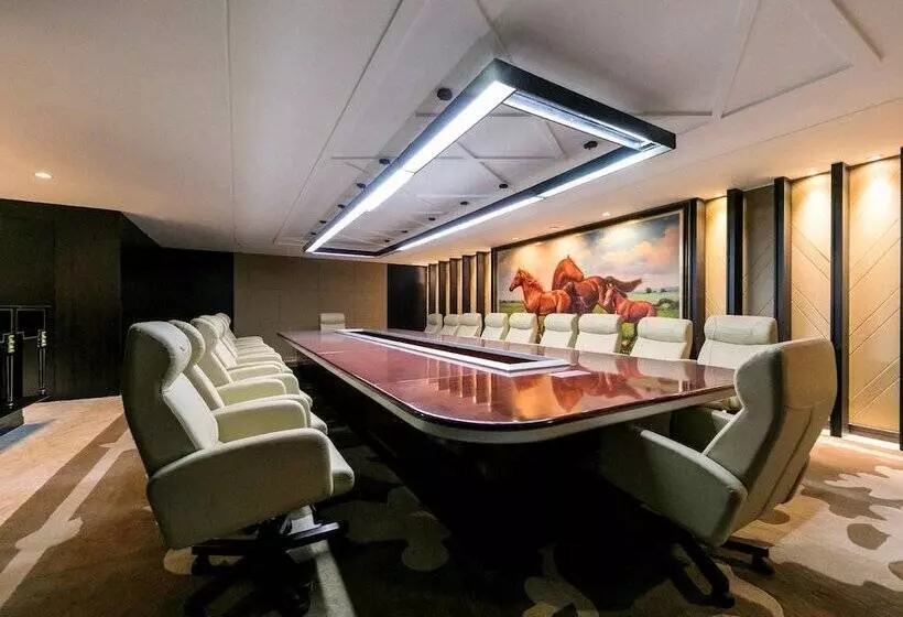 Отель Mercure Beijing Chang An West