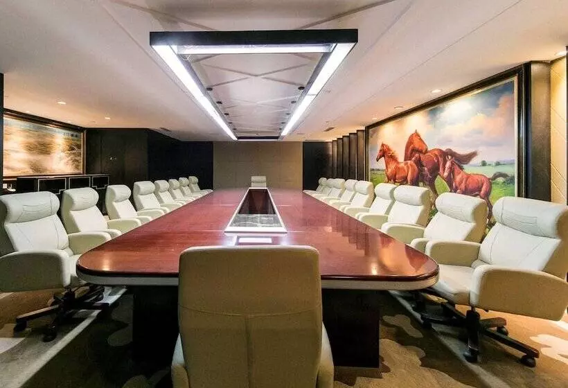 Отель Mercure Beijing Chang An West