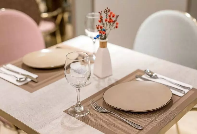 Отель Mercure Beijing Chang An West