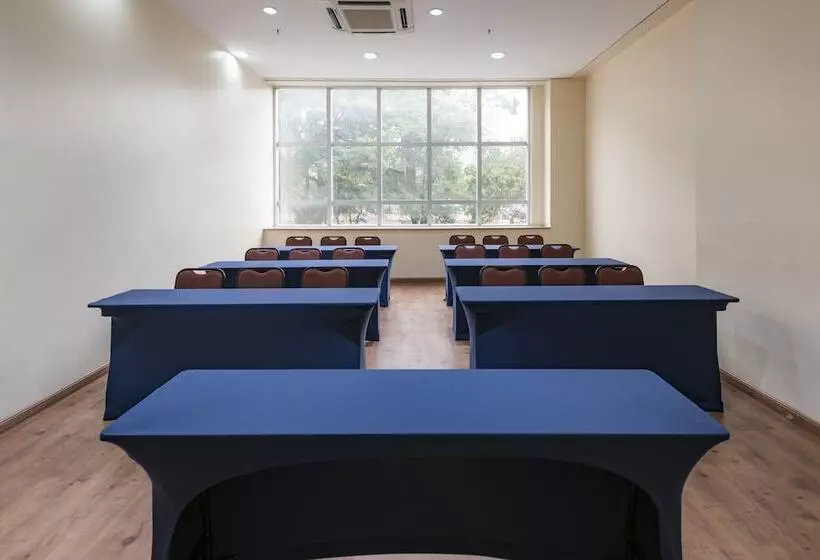 Hotel Monreale Plus Sao Jose Dos Campos