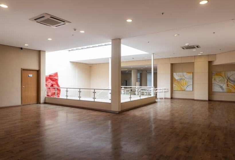 ホテル Monreale Plus Sao Jose Dos Campos