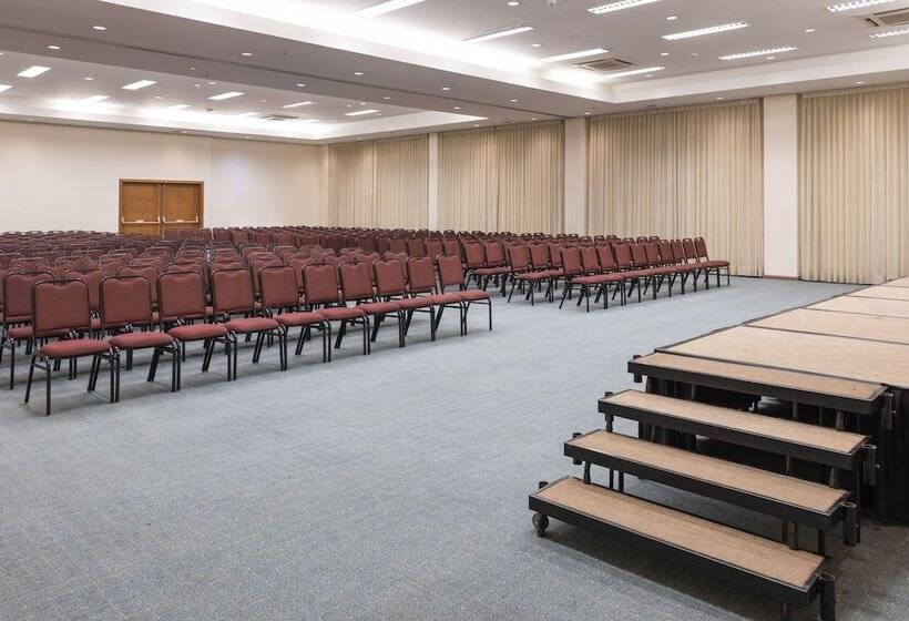 ホテル Monreale Plus Sao Jose Dos Campos