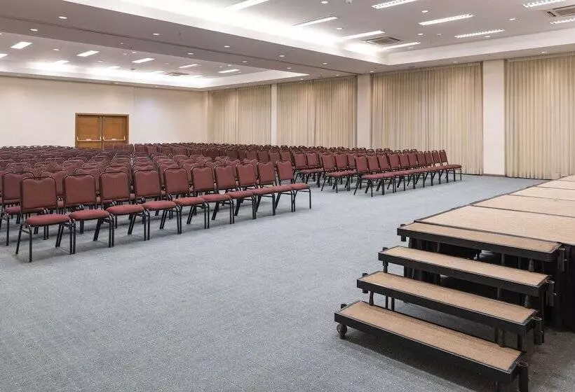 Hotel Monreale Plus Sao Jose Dos Campos