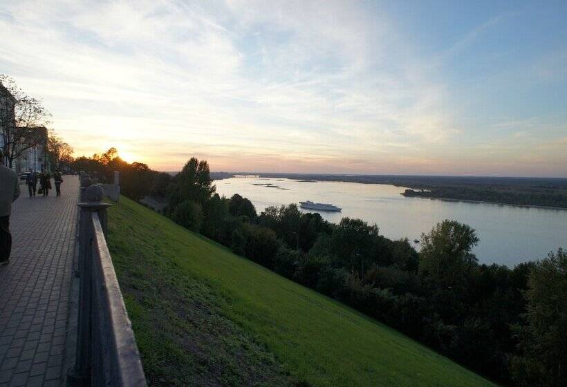 ホテル Oktyabrskaya