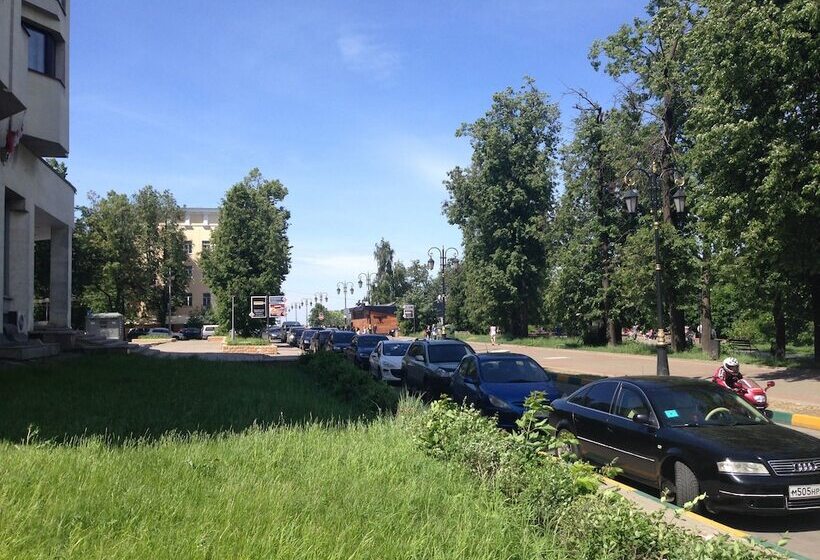 ホテル Oktyabrskaya