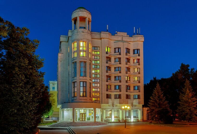 ホテル Oktyabrskaya