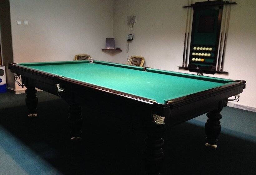 ホテル Oktyabrskaya