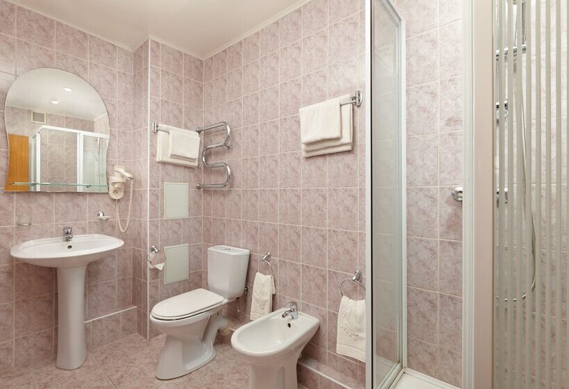 ホテル Oktyabrskaya