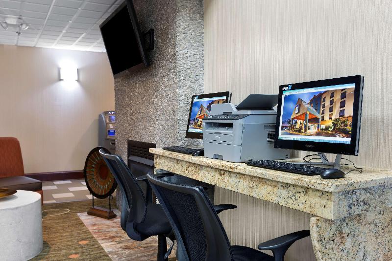 Sky Point Hotel & Suites   Atlanta Airport