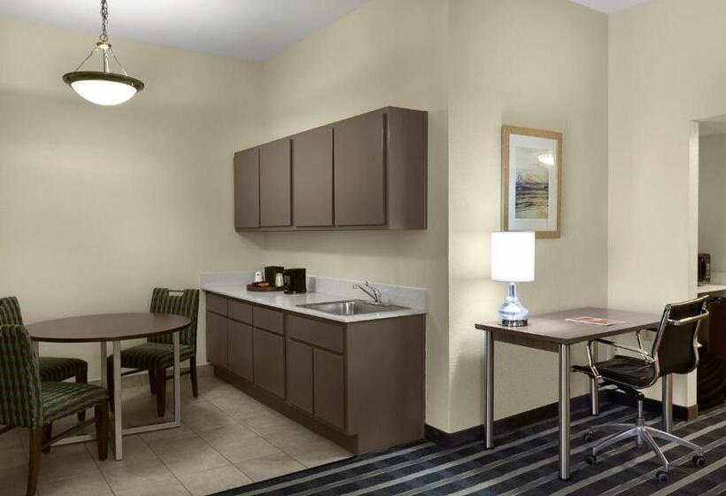 Sky Point Hotel & Suites   Atlanta Airport