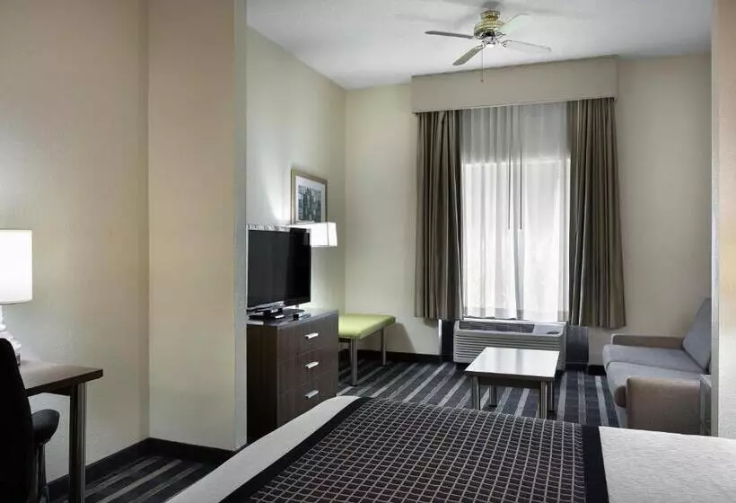 Sky Point Hotel & Suites   Atlanta Airport