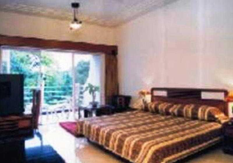 בית מלון כפרי Sunderban Resort & Spa