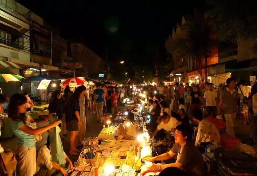 ホテル The Rim Chiang Mai