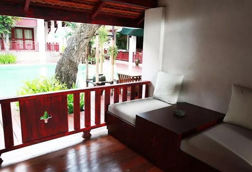 ホテル The Rim Chiang Mai