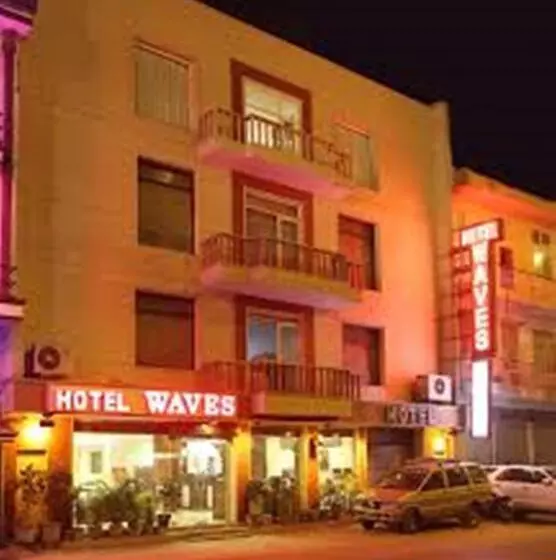 ホテル Waves