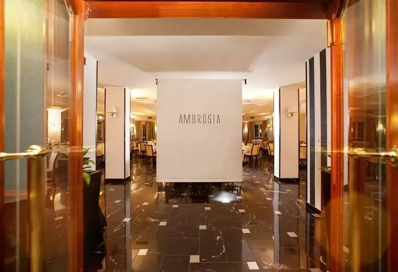 Regent Beach Hotel & Apartments