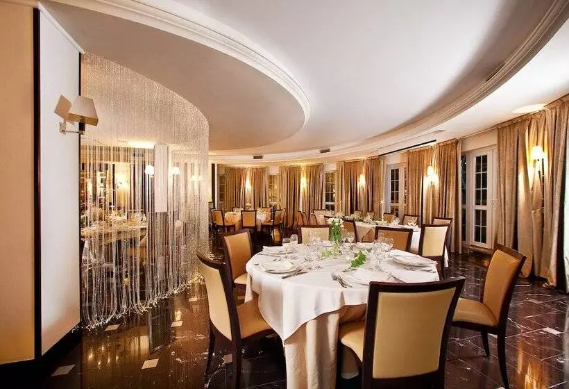 Regent Beach Hotel & Apartments