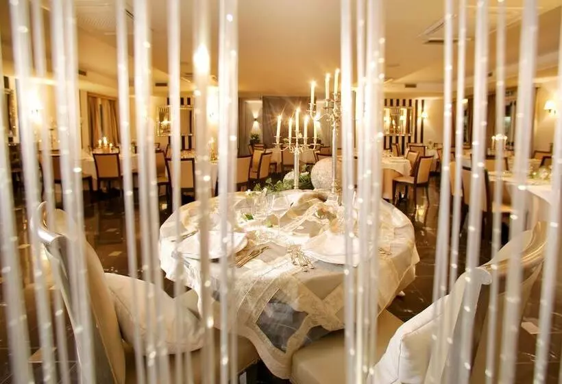 Regent Beach Hotel & Apartments