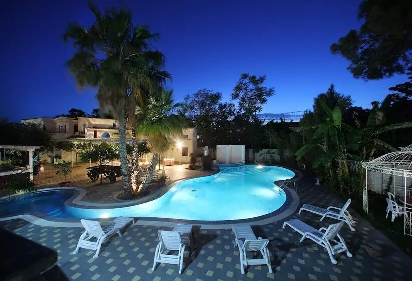 Regent Beach Hotel & Apartments