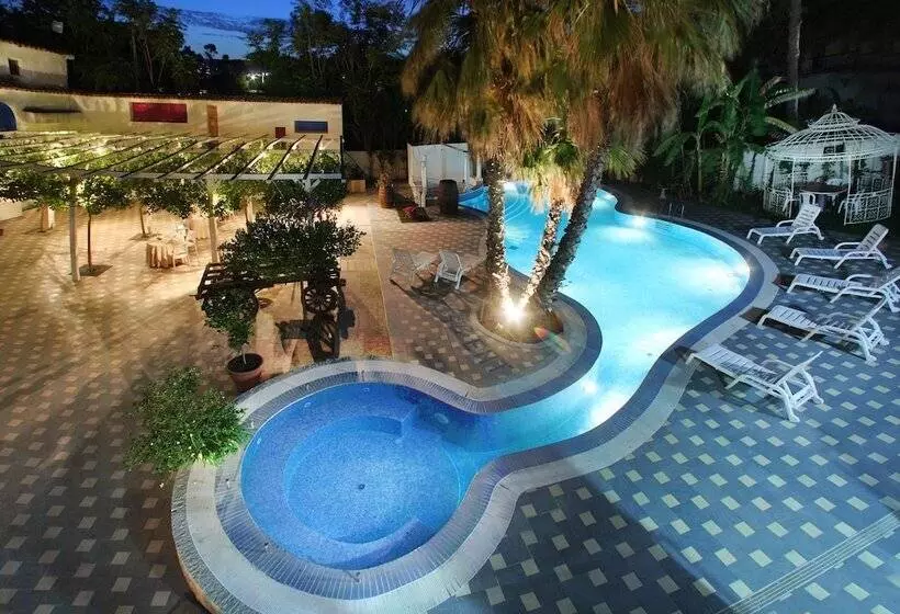 Regent Beach Hotel & Apartments