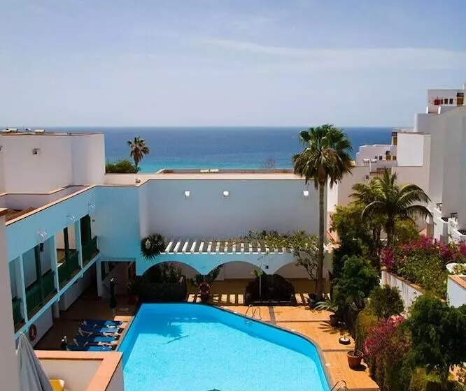 Aparthotel Esquinzo y Monte del Mar