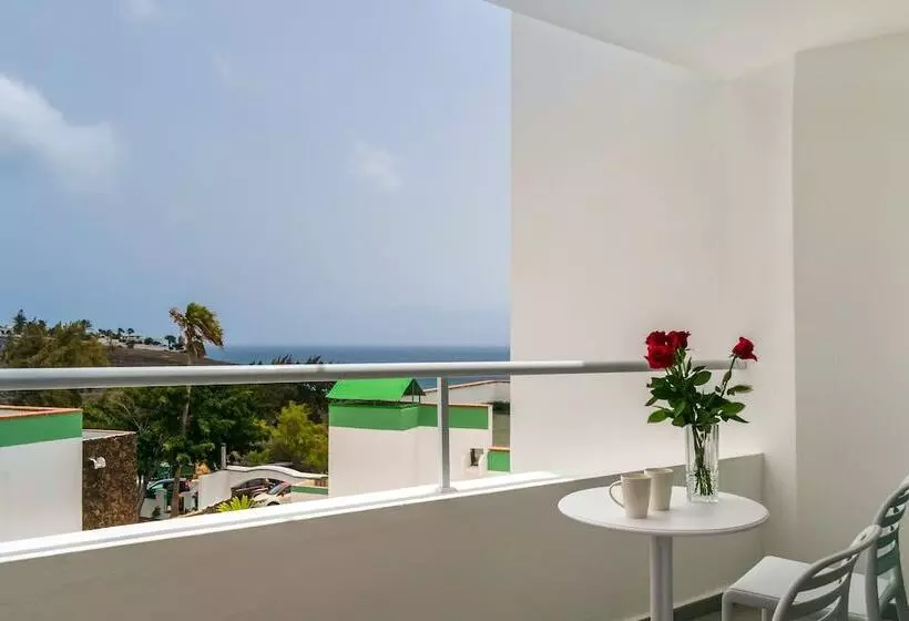 Aparthotel Esquinzo y Monte del Mar