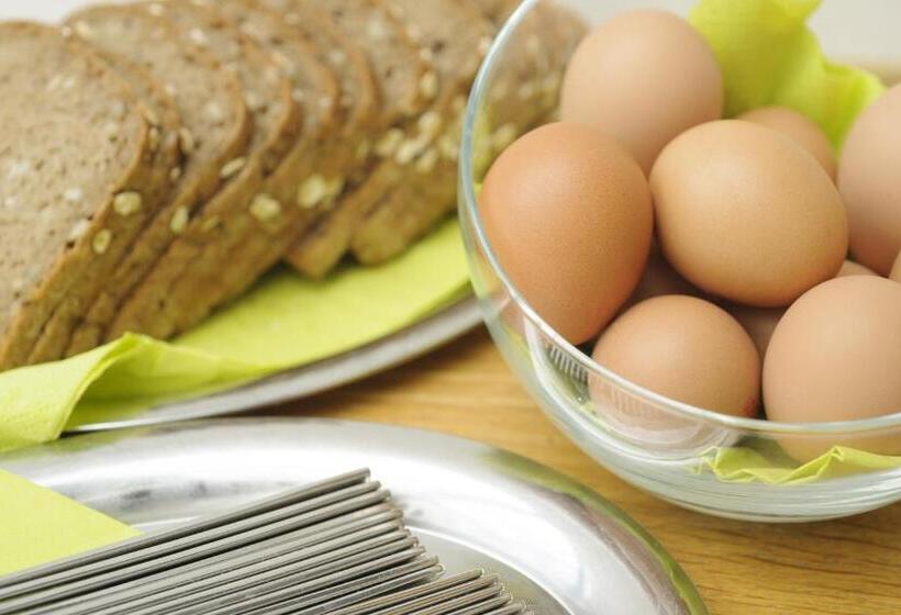 Отель Augustiner Tor