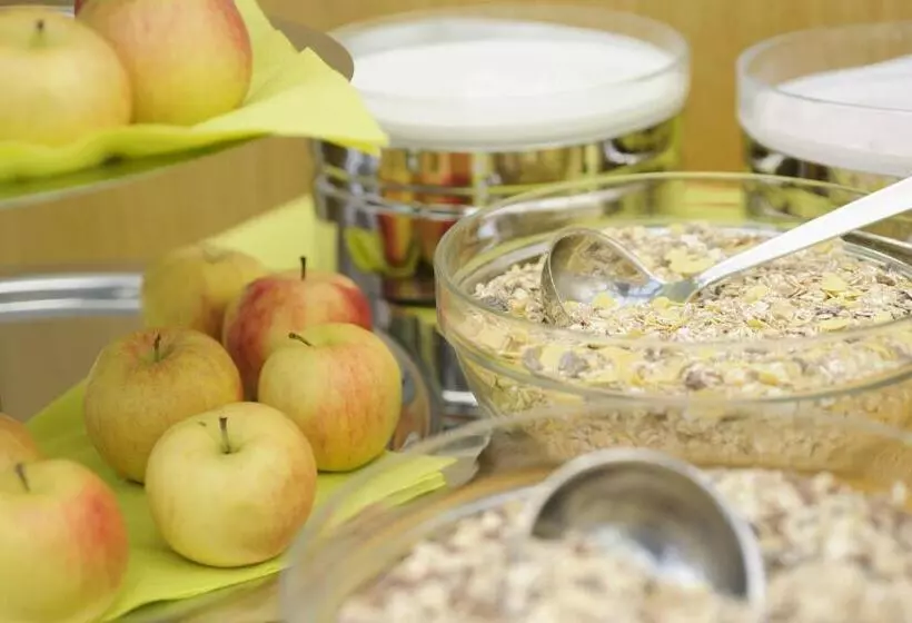 Отель Augustiner Tor