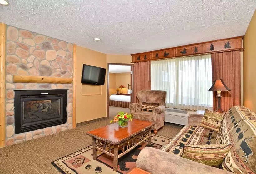 هتل Best Western Plus Kelly Inn & Suites