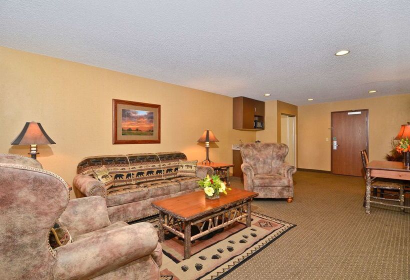 בית מלון כפרי Best Western Plus Kelly Inn & Suites