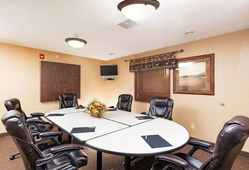 هتل Best Western Plus Kelly Inn & Suites