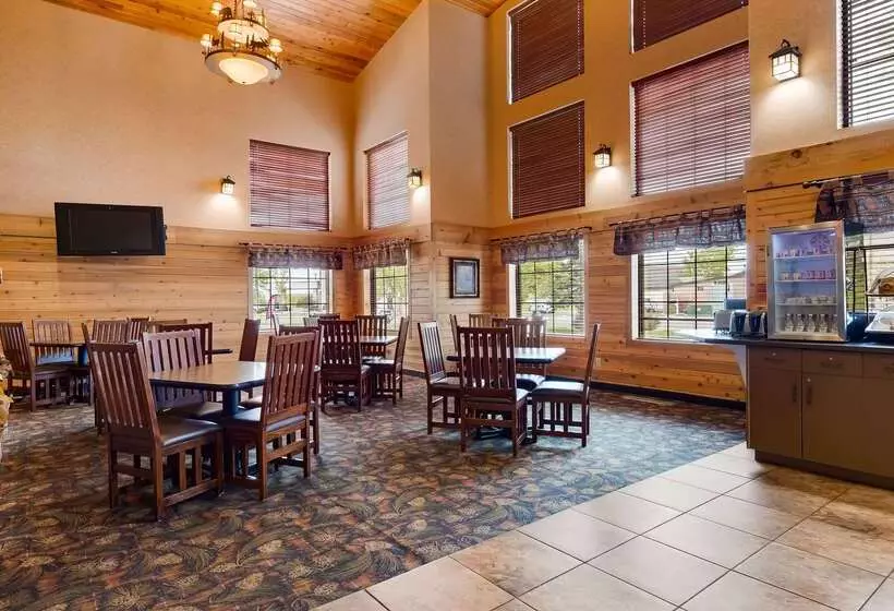 هتل Best Western Plus Kelly Inn & Suites