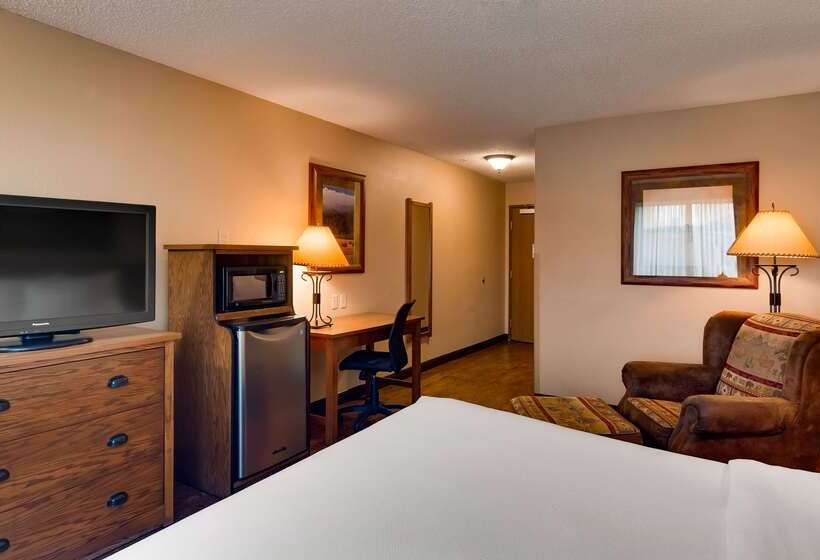 בית מלון כפרי Best Western Plus Kelly Inn & Suites