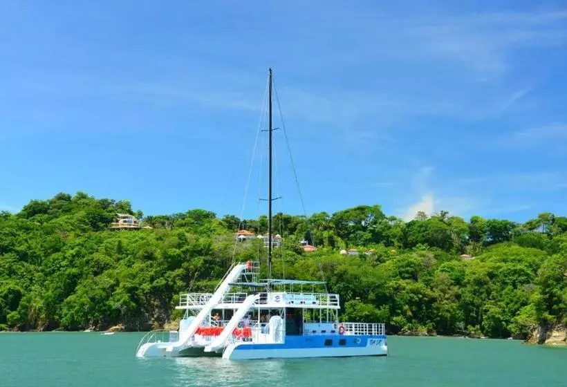 فندق Espadilla Gardens