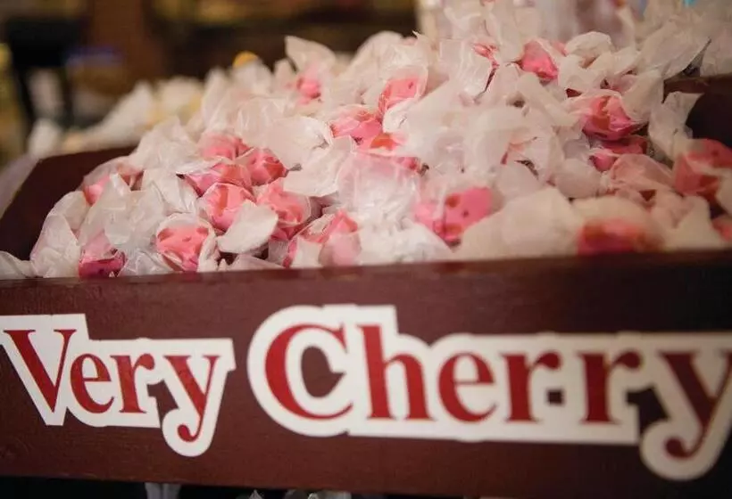 هتل Club Wyndham Towers On The Grove