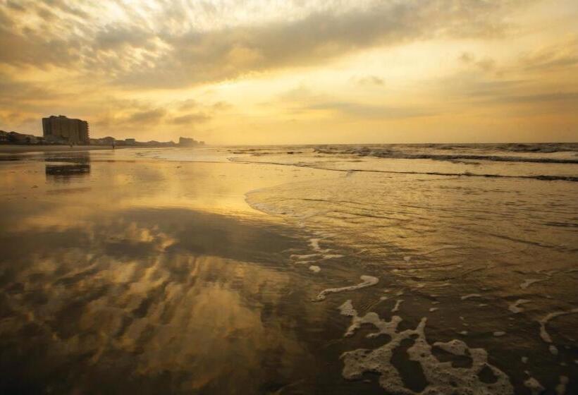 فندق Club Wyndham Towers On The Grove