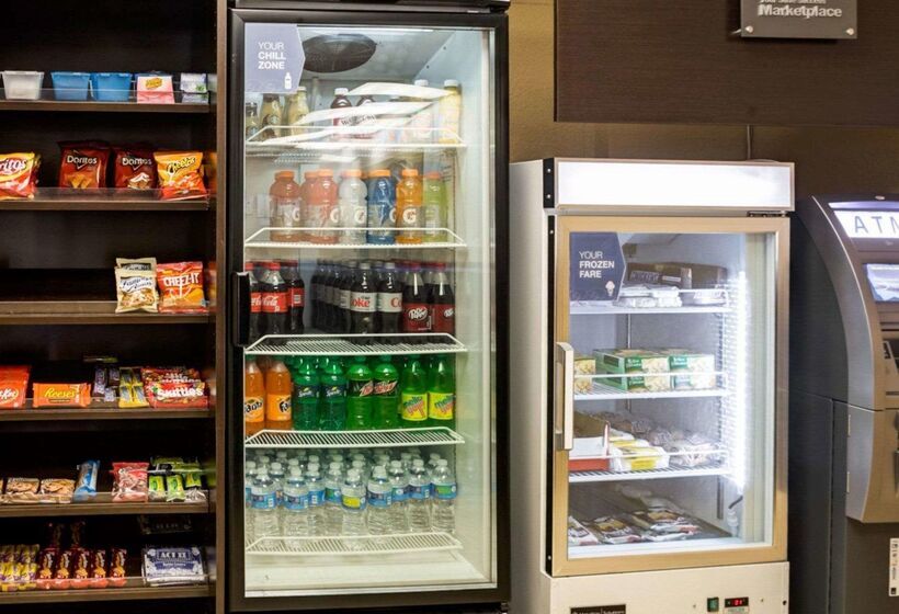 酒店 Comfort Suites Airport