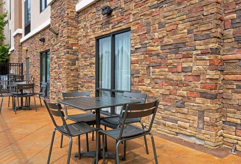 בית מלון כפרי Comfort Suites Little Rock West