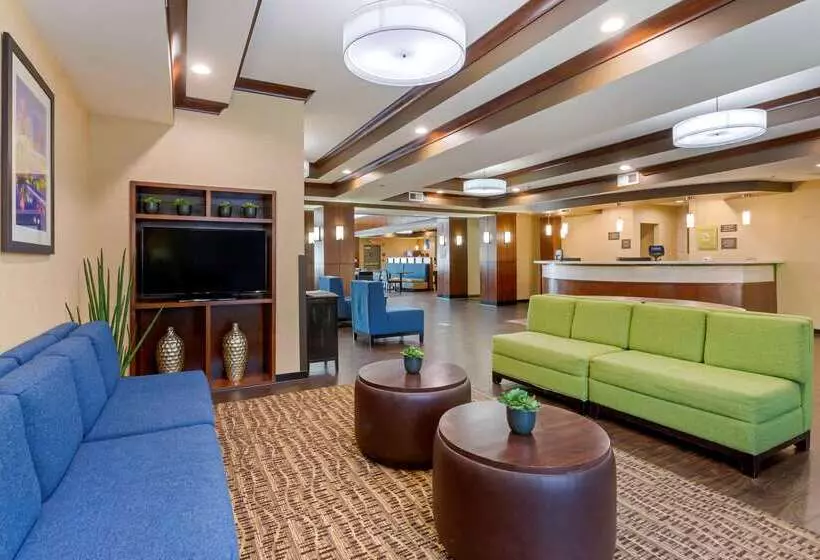 هتل Comfort Suites Little Rock West