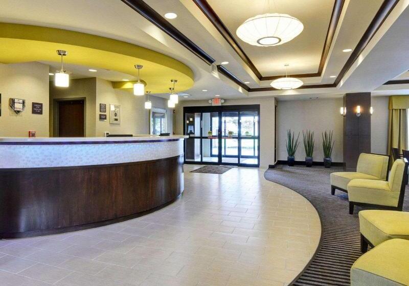 בית מלון כפרי Comfort Suites Little Rock West
