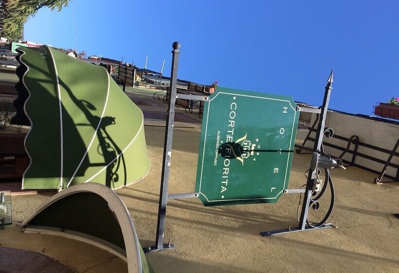 فندق Corte Fiorita Albergo Diffuso