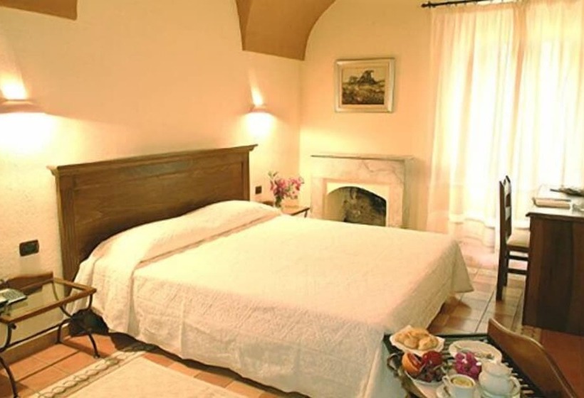 فندق Corte Fiorita Albergo Diffuso