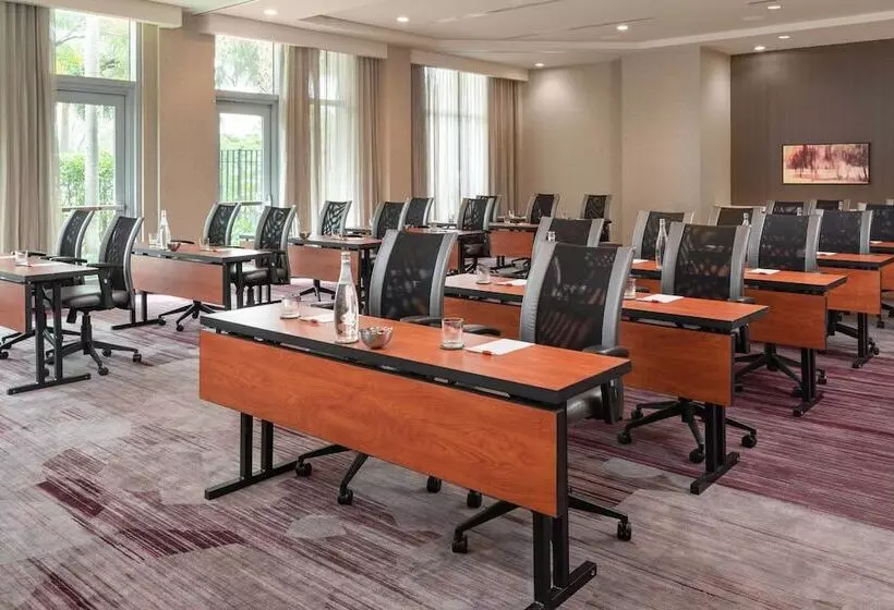 酒店 Courtyard By Marriott Miami Airport