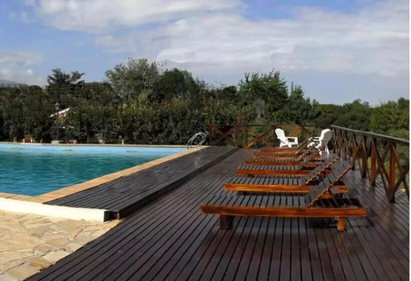 בית מלון כפרי El Hornero Spa