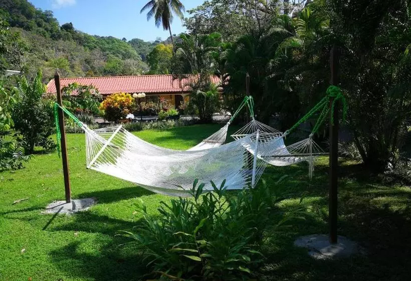 فندق Espadilla Gardens