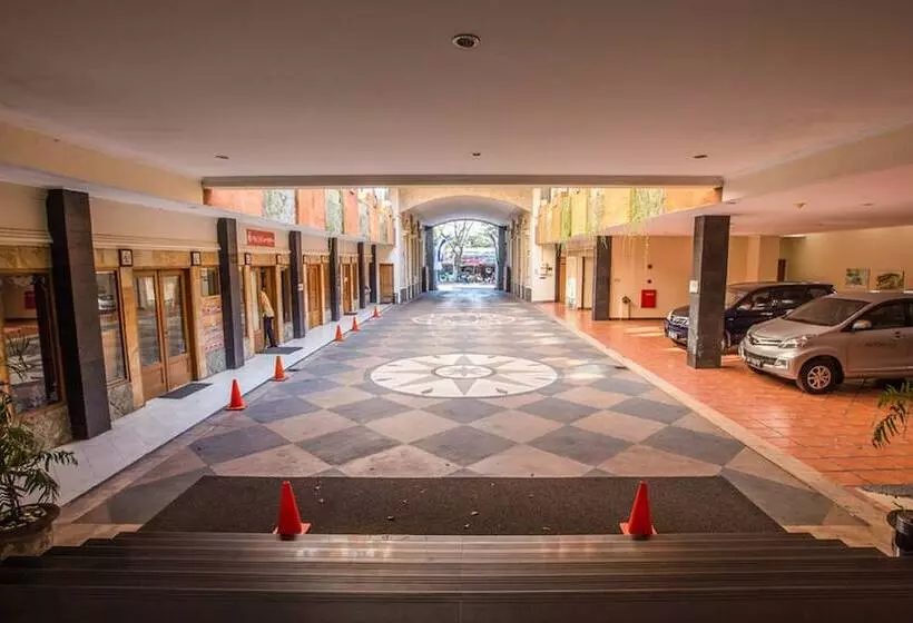 Famous Hotel Kuta Formerly Permata Kuta