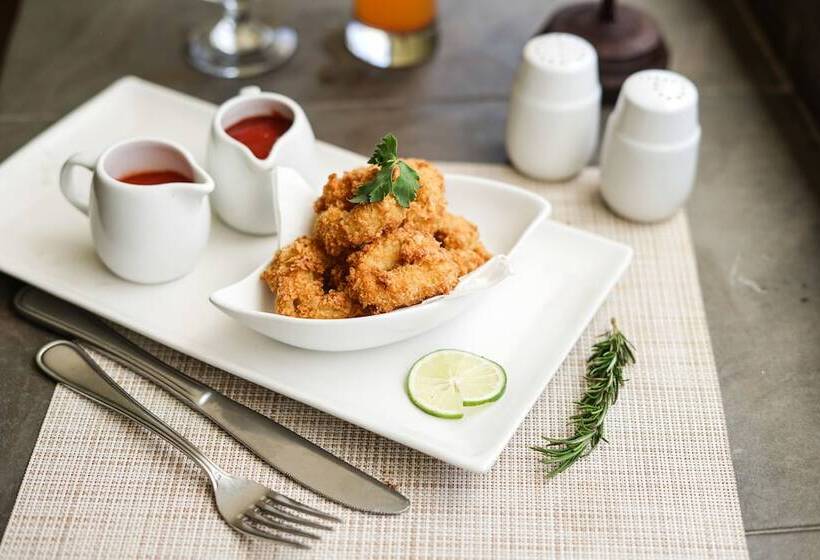 Famous Hotel Kuta Formerly Permata Kuta